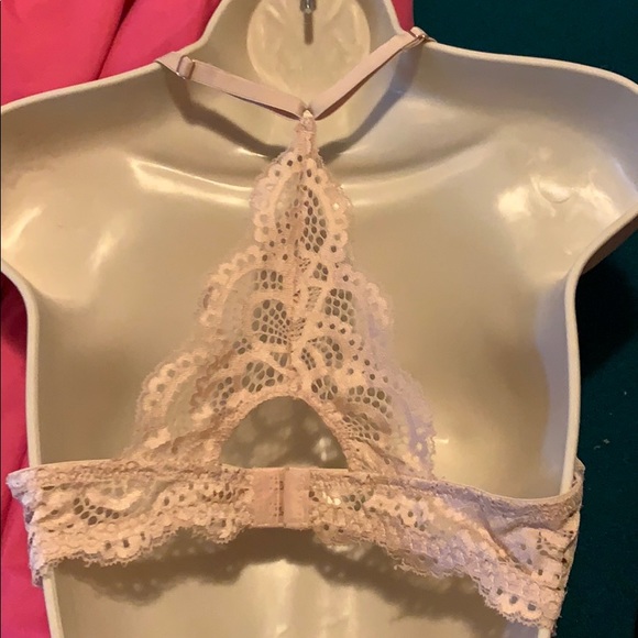 Pale Pink Lacy Danskin Bra - Picture 5 of 6